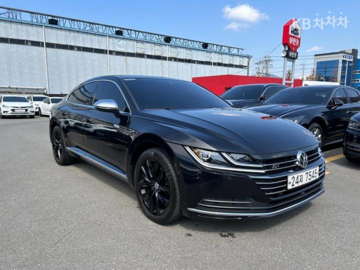 Volkswagen Arteon 2.0 TDI Elegance Prestige 4