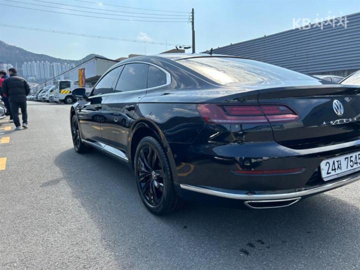Volkswagen Arteon 2.0 TDI Elegance Prestige 5