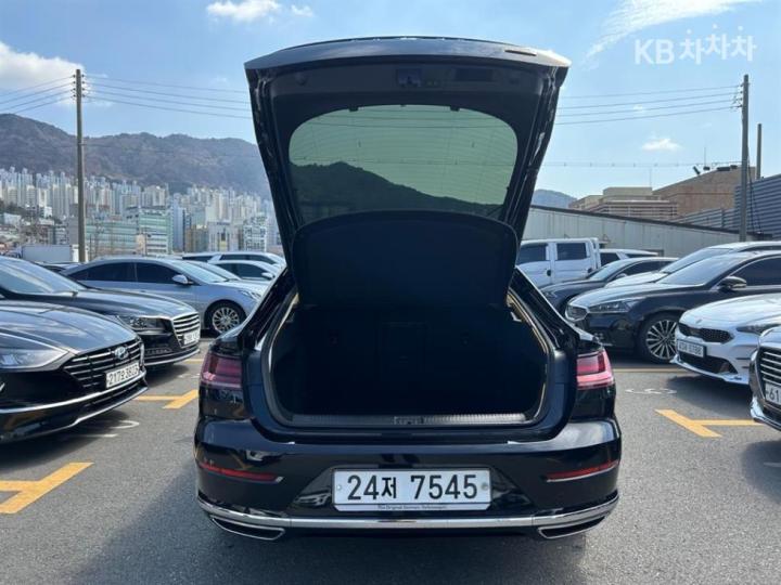 Volkswagen Arteon 2.0 TDI Elegance Prestige 7