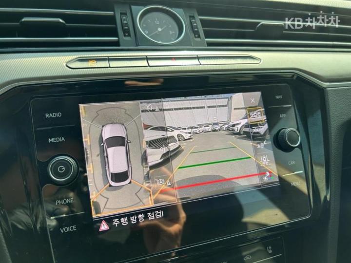 Volkswagen Arteon 2.0 TDI Elegance Prestige 10