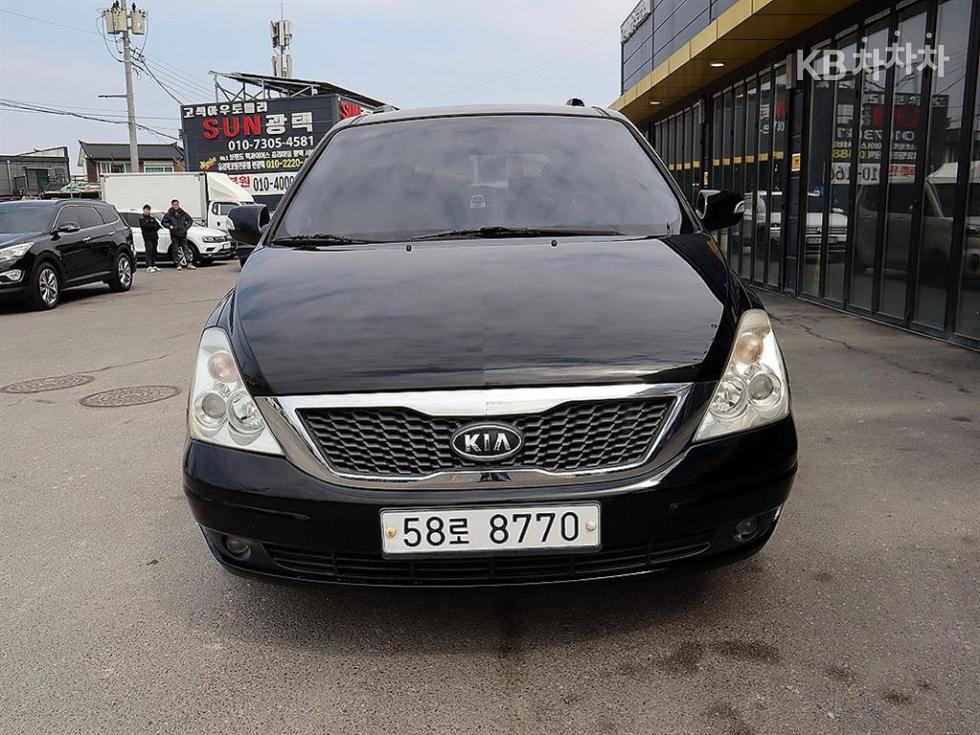 2012 kia carnival
