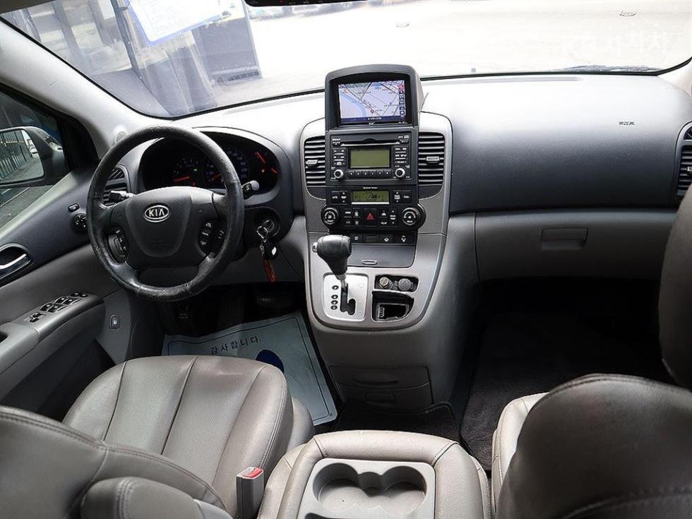 2012 - kia carnival
