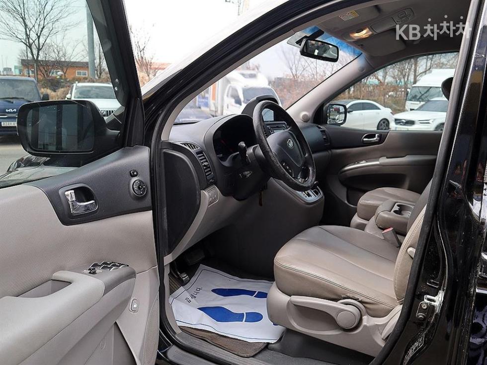 2012 - kia carnival
