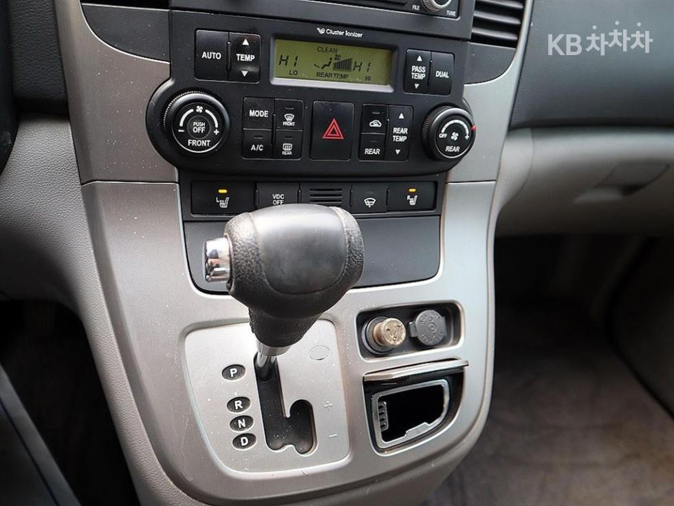 2012 - kia carnival