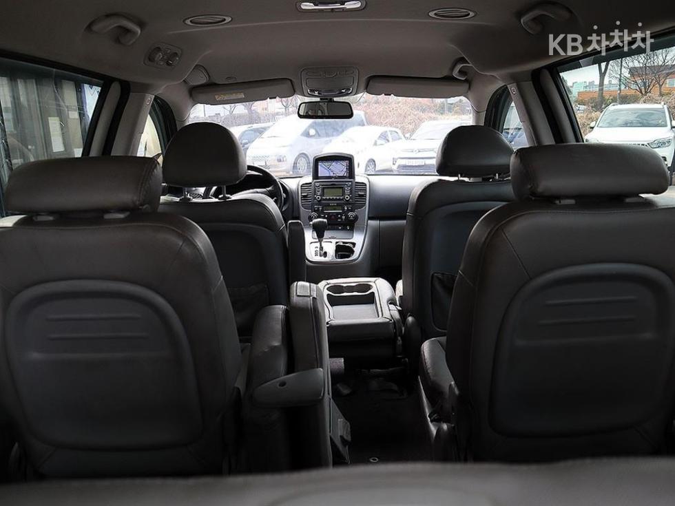 2012 - kia carnival