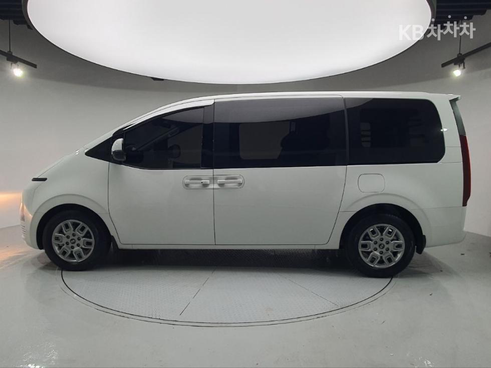 Hyundai Staria — miniaturë 2
