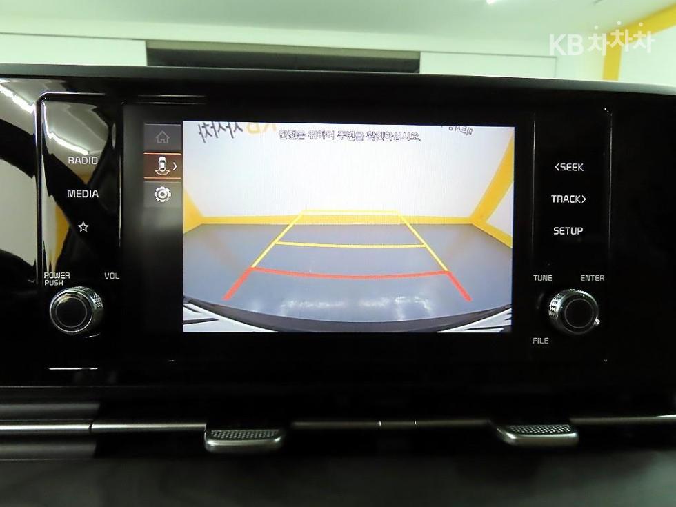 2023 - kia carnival