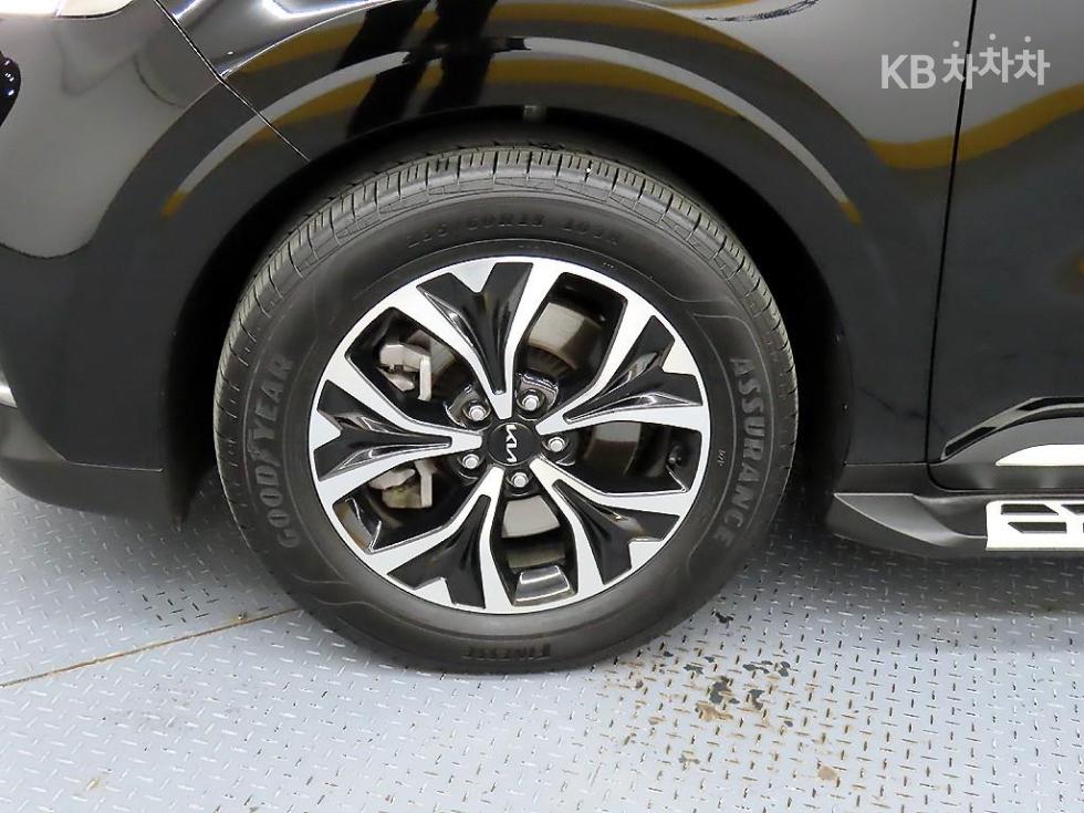 2023 - kia carnival