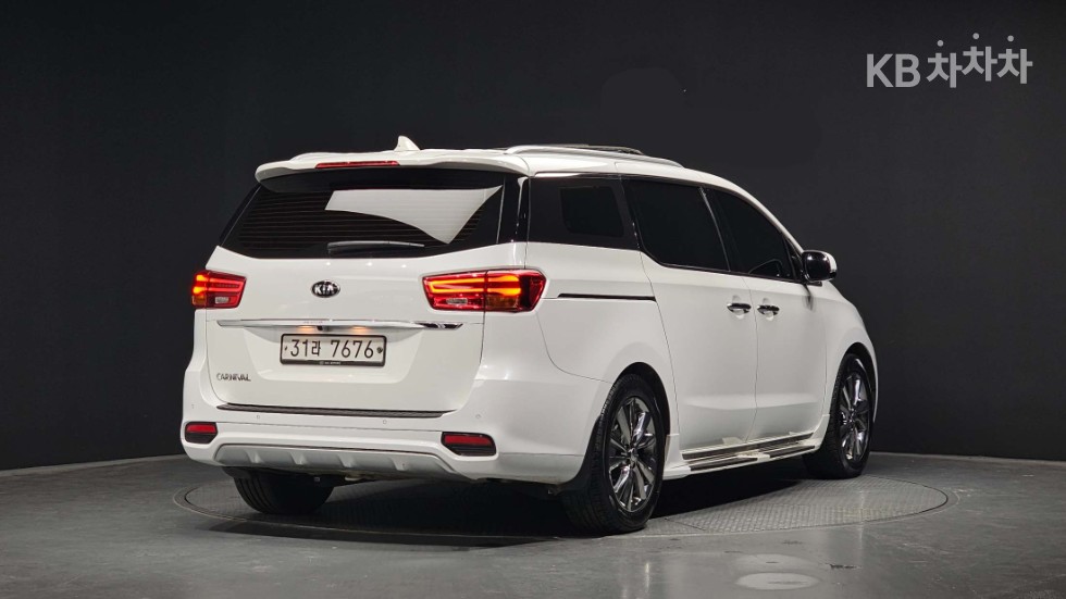 2019 - kia carnival