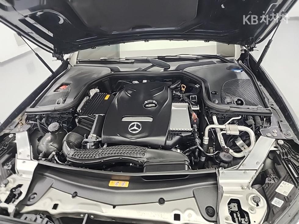 2023 Mercedes-Benz E (W213) photo