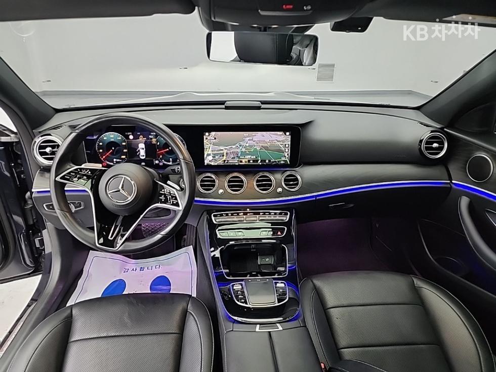 2023 Mercedes-Benz E (W213) photo
