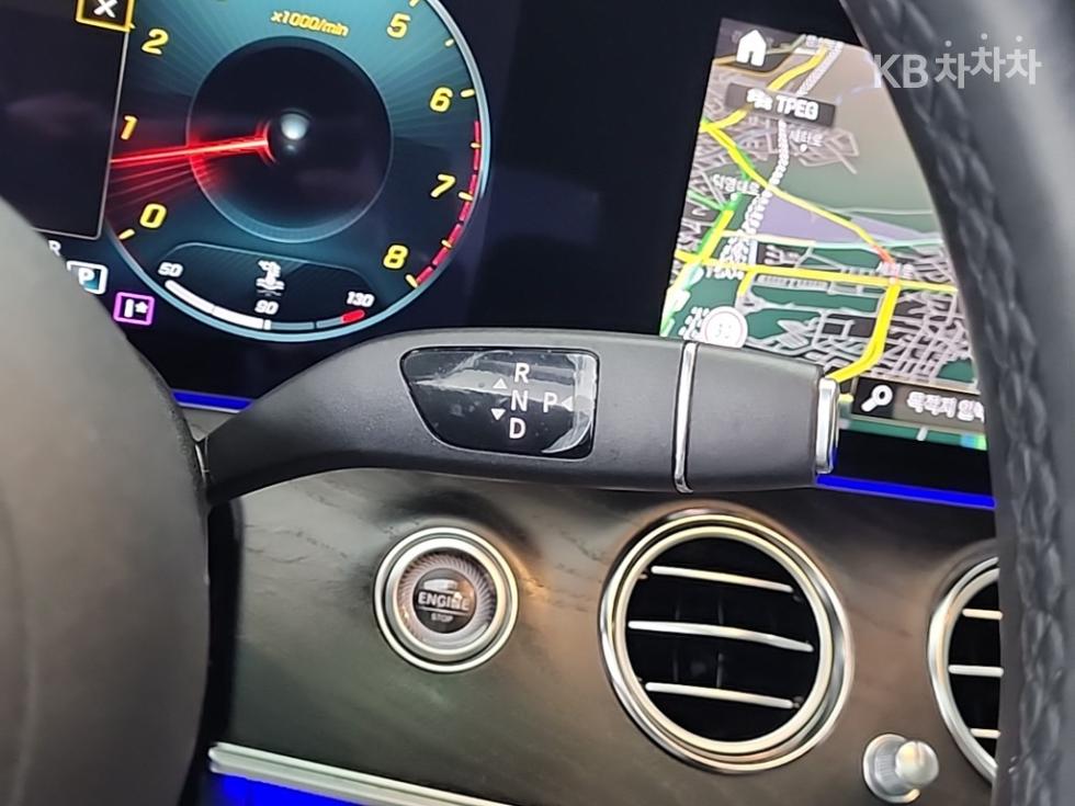 2023 Mercedes-Benz E (W213) photo