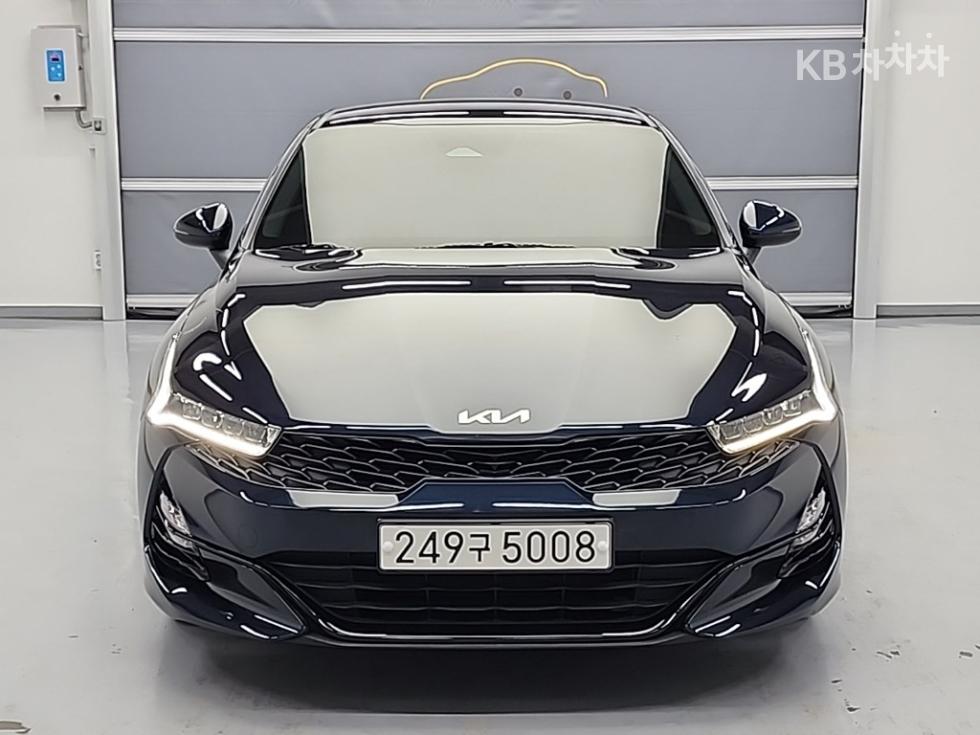 2022 - kia k5