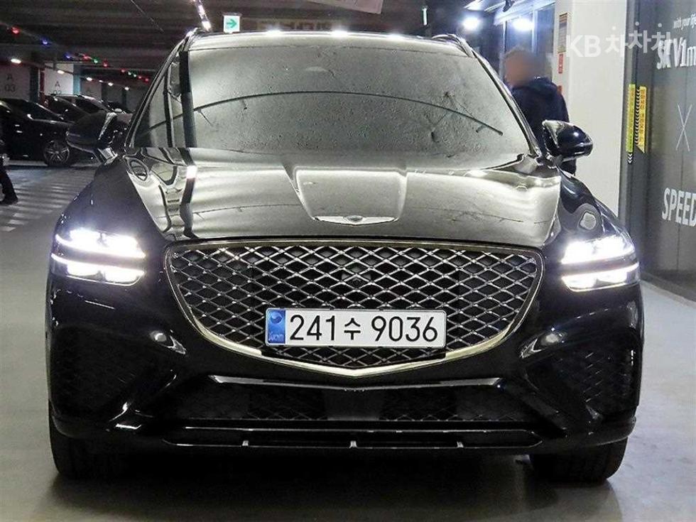 2024 Genesis GV70 photo
