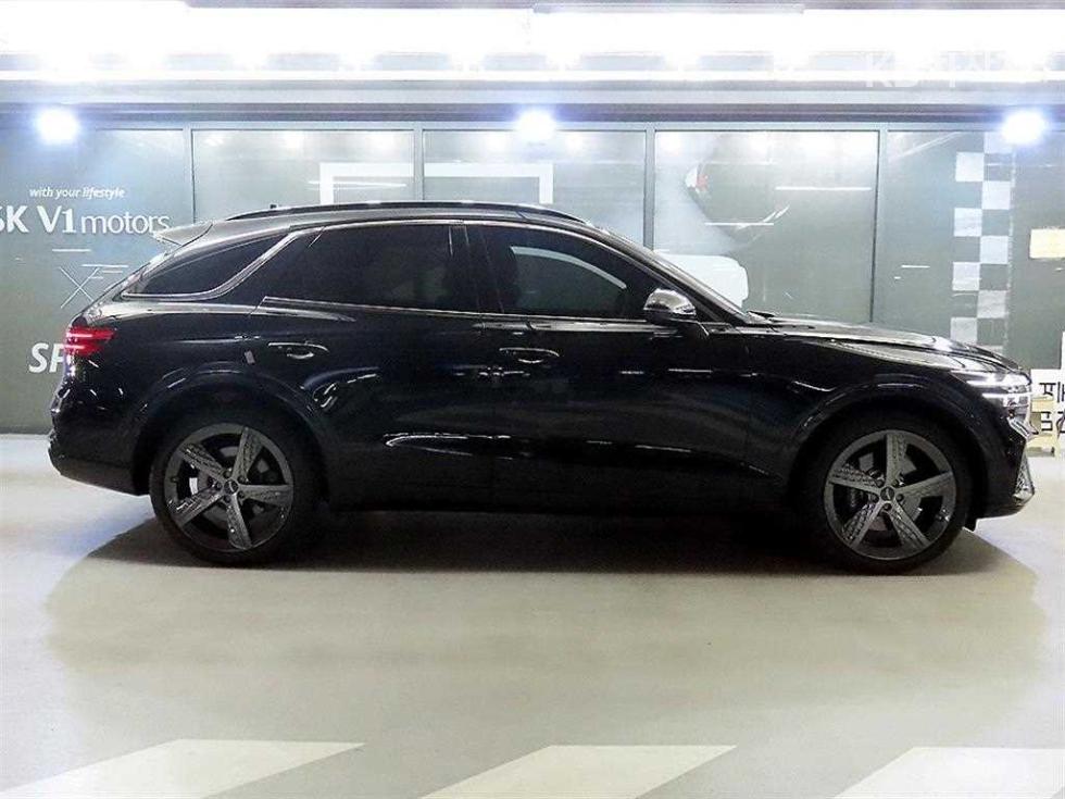2024 Genesis GV70 photo
