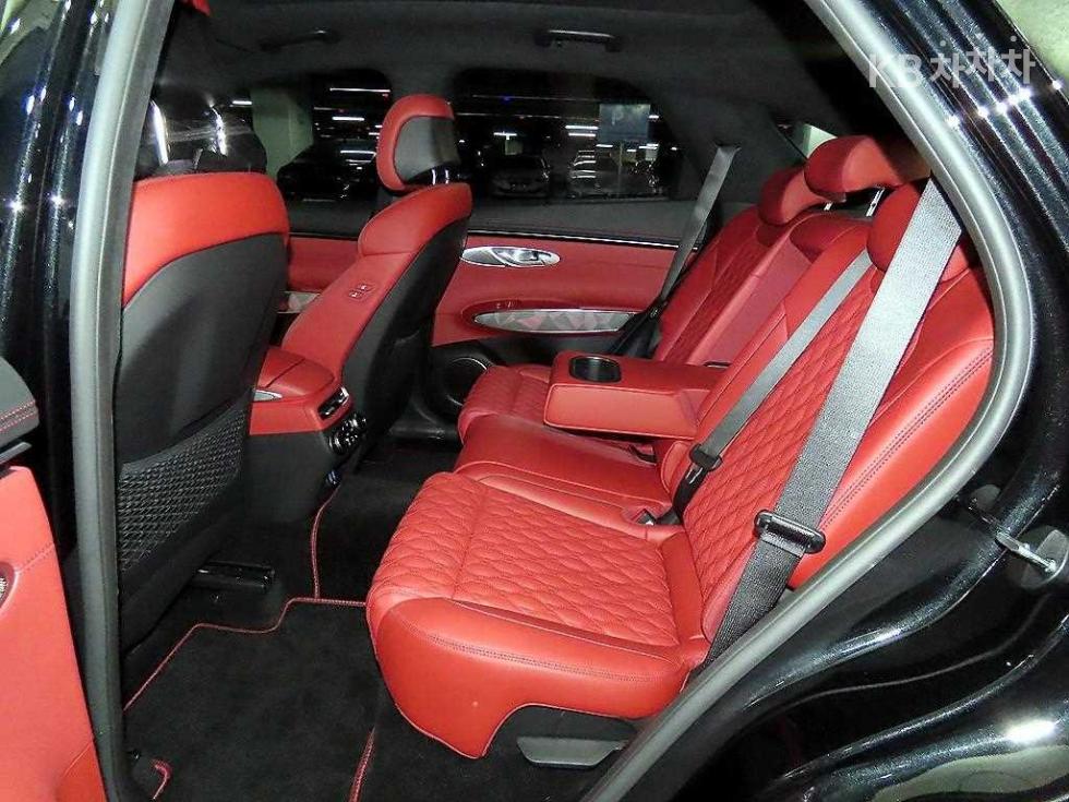 2024 Genesis GV70 photo