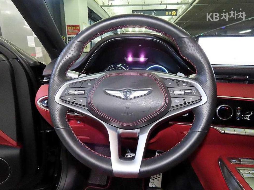 2024 Genesis GV70 photo
