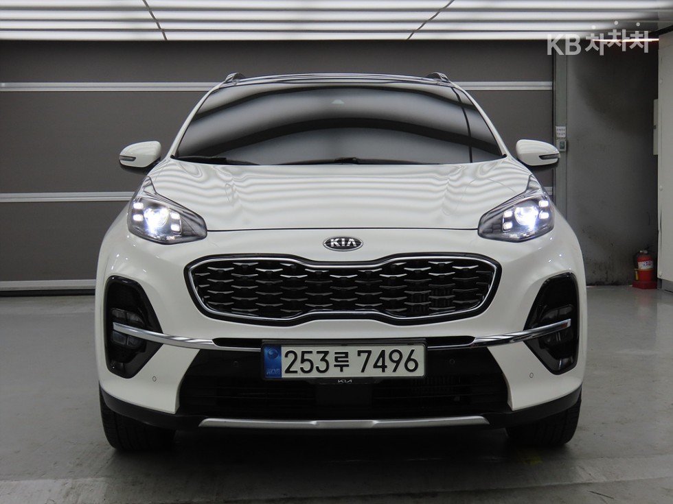 2021 - kia sportage