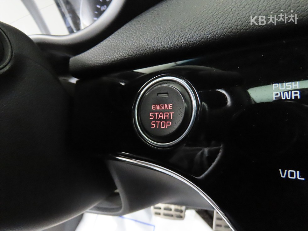 2021 - kia sportage