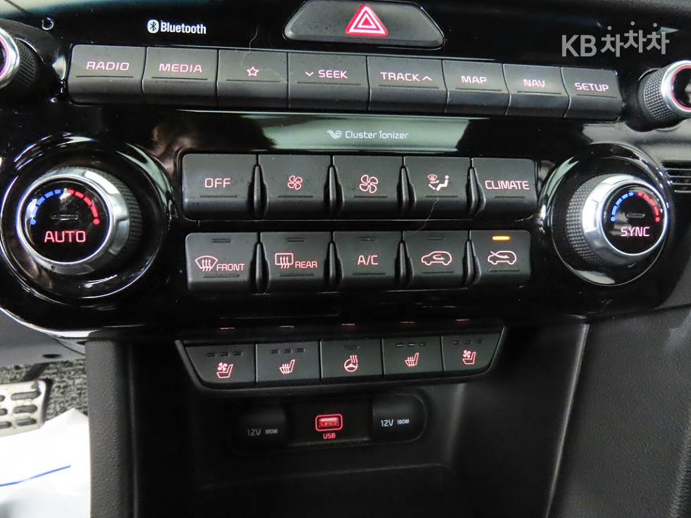 2021 - kia sportage