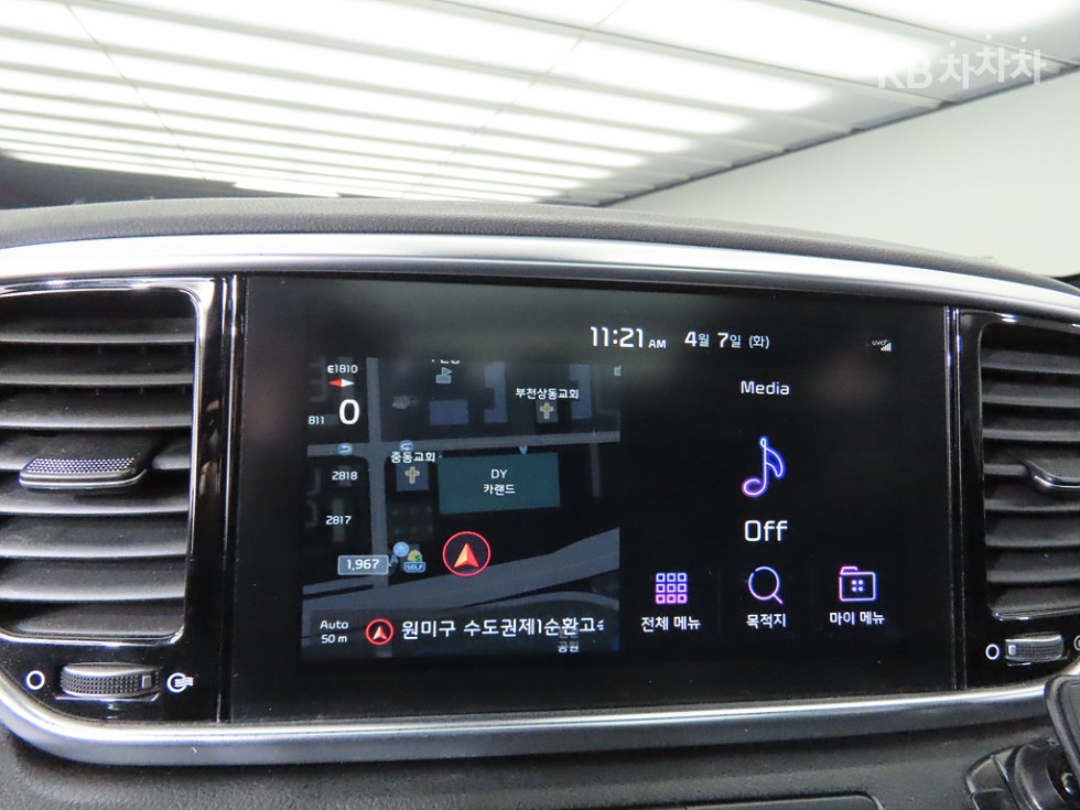 2021 - kia sportage