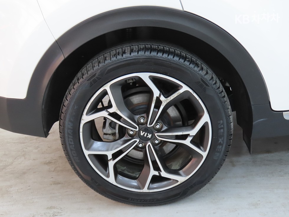 2021 - kia sportage