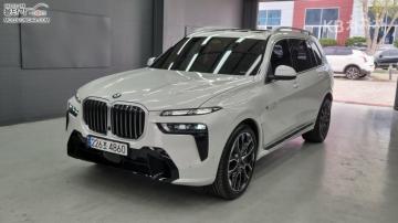 BMW X7 xDrive 40i M Sport — foto 1