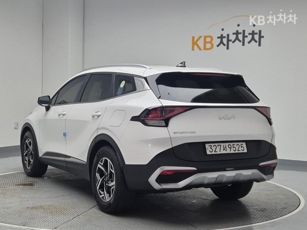 2022 - kia sportage