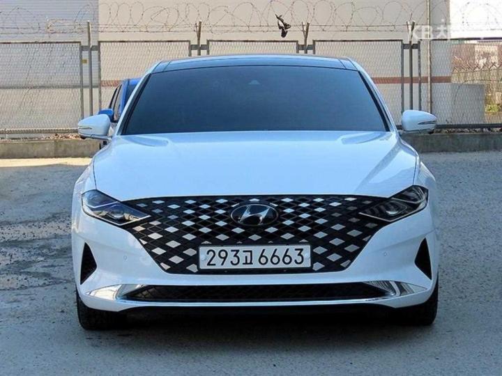 Hyundai Grandeur Hybrid 2.4 Exclusive