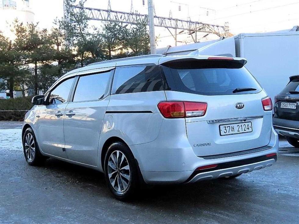 2015 - kia carnival