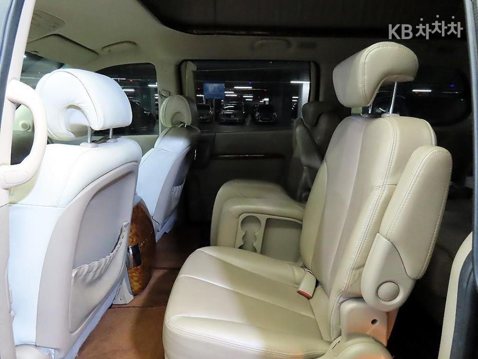 2013 - kia carnival