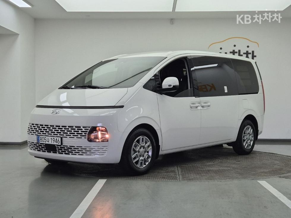 Hyundai Staria