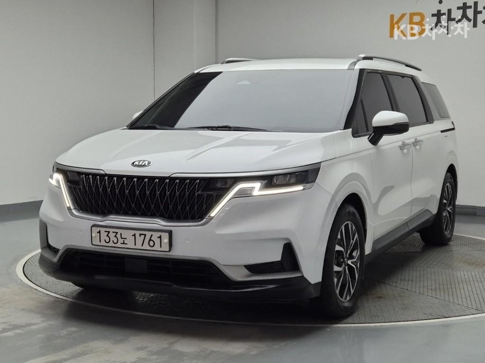 Kia 카니발 4세대 D2.2 9인승 프레스티지 - фото 1