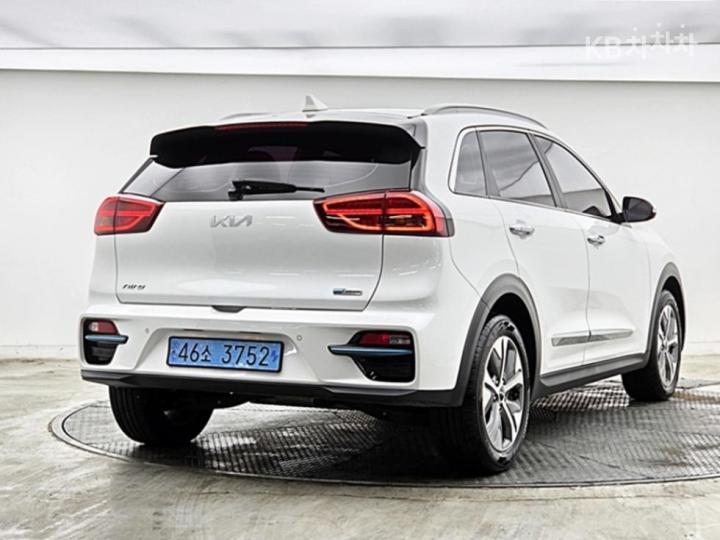 Kia Niro EV Noblesse — фото 2