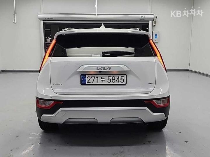 Kia Niro The 1.6 HEV Prestige — фото 3