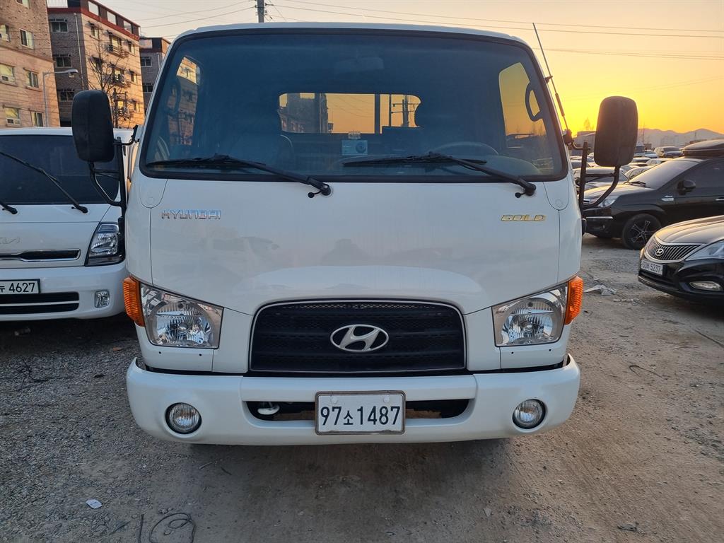 Hyundai E-Mighty