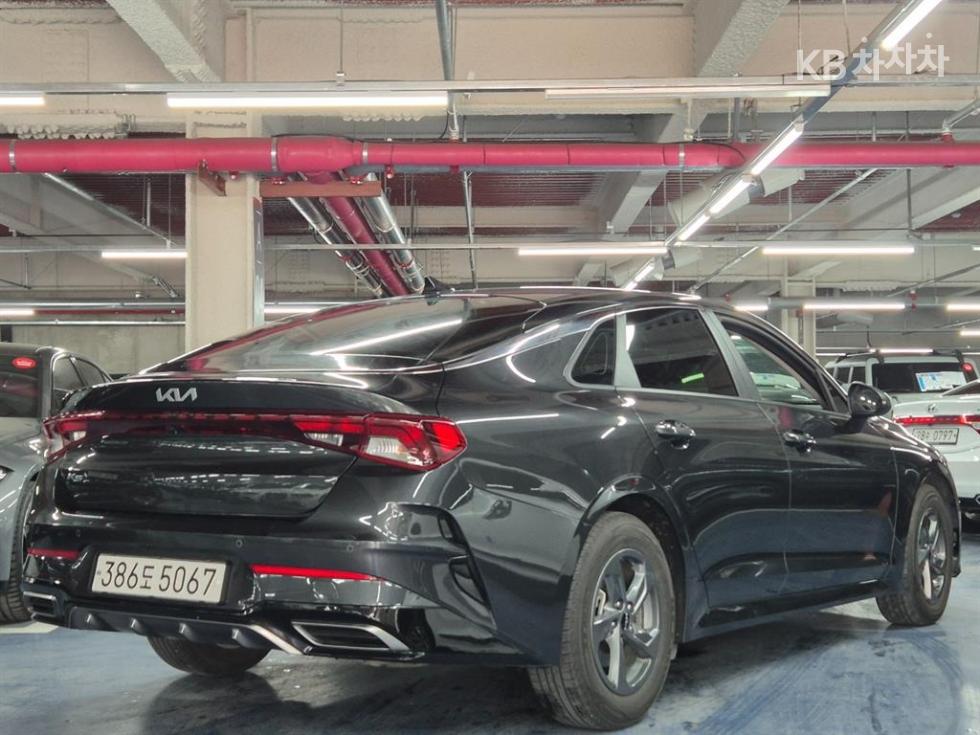 2022 - kia k5