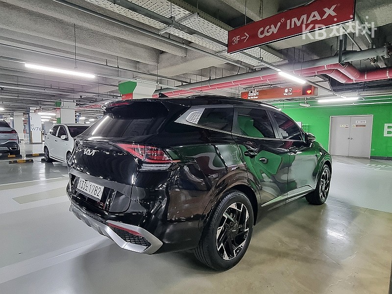 2023 - kia sportage