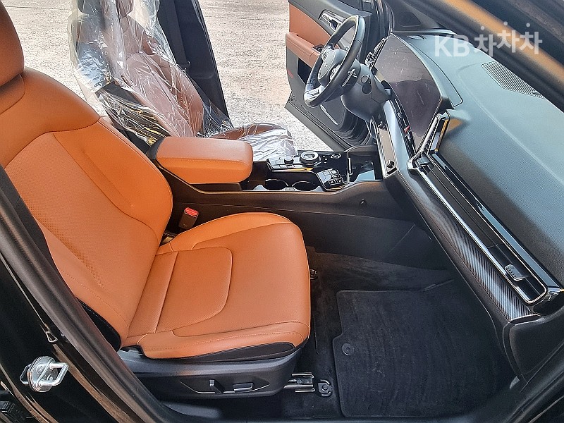2023 - kia sportage