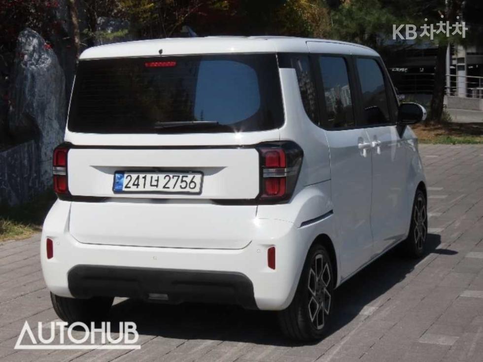 2023 - kia kia
