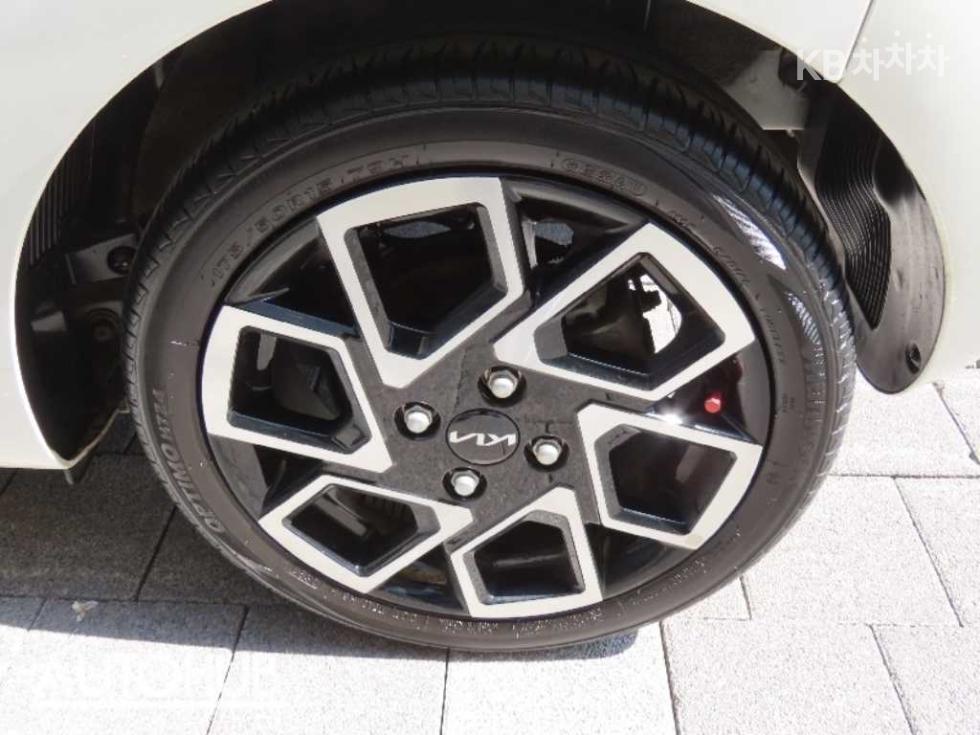2023 - kia kia
