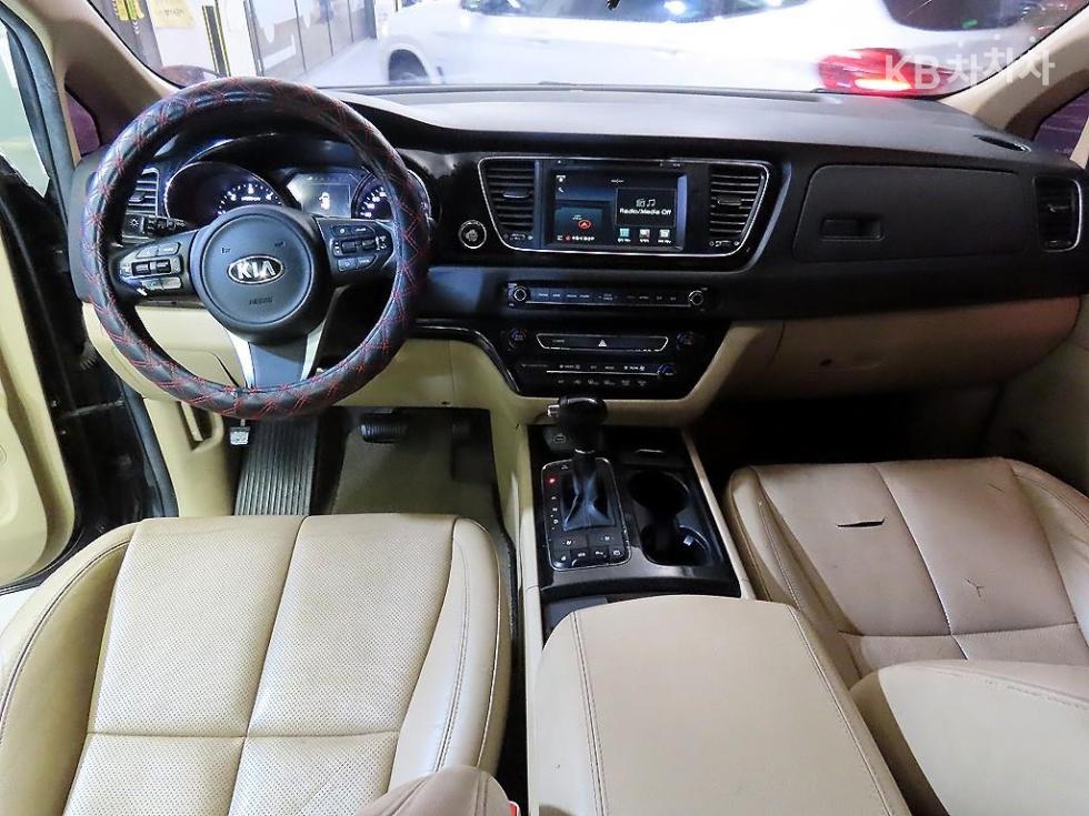 2016 - kia carnival