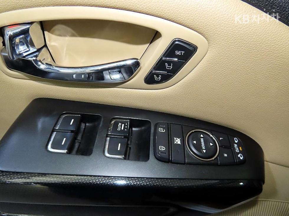 2017 - kia carnival