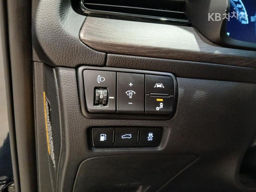 2020 - kia k7