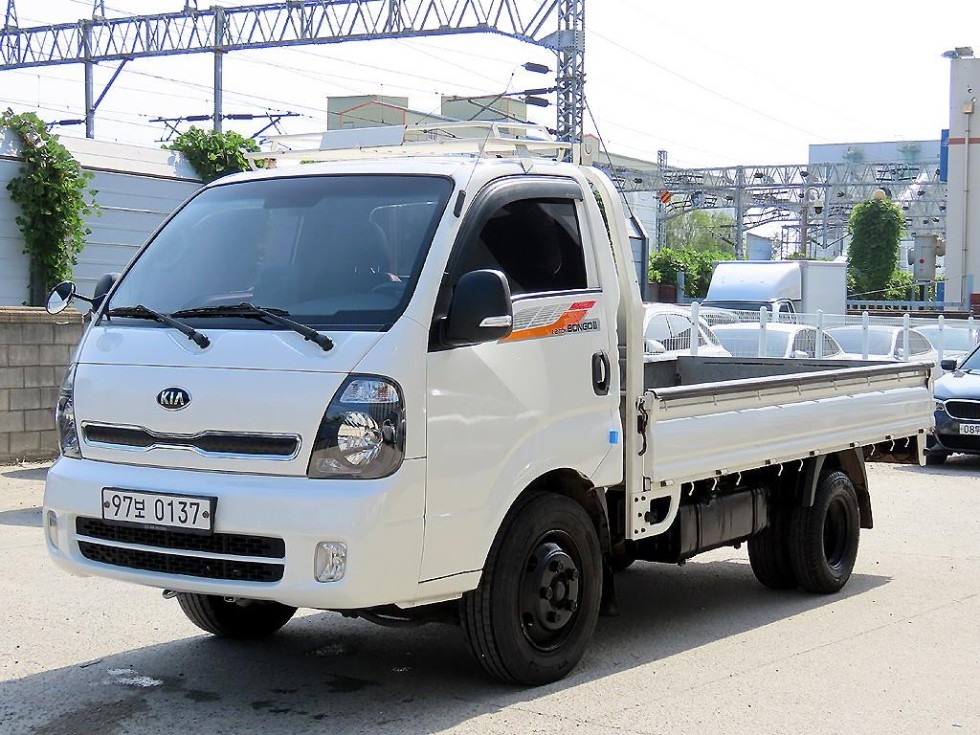2018 - kia bongo iii