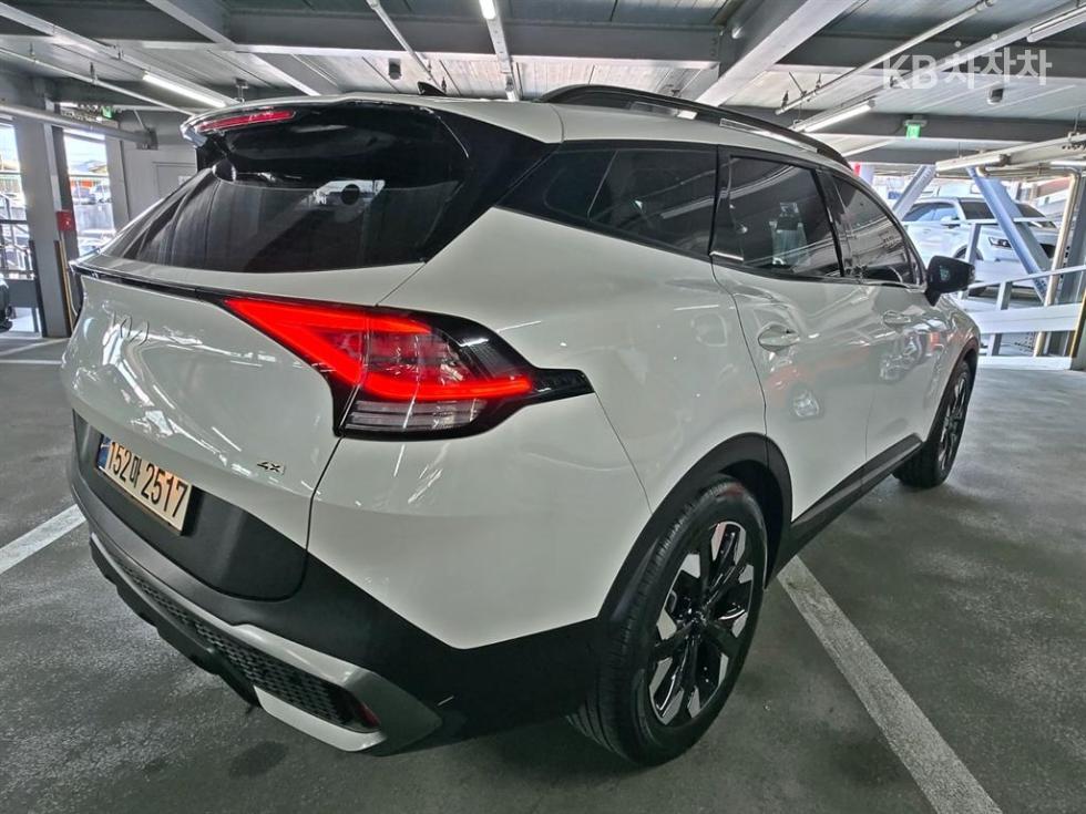 2022 - kia sportage