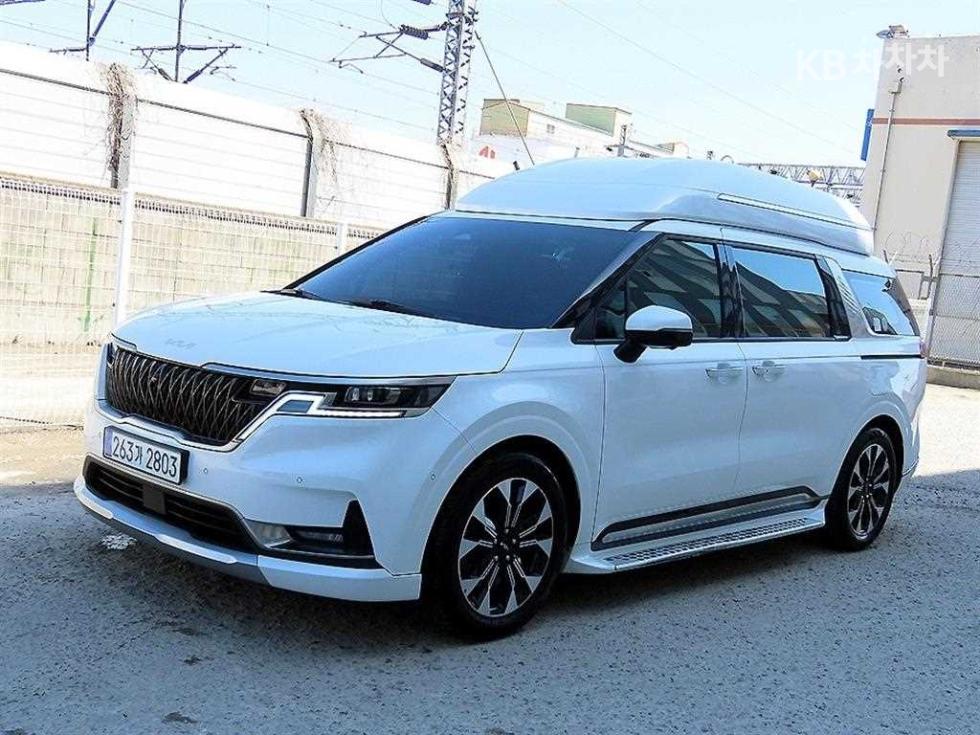 2023 - kia carnival