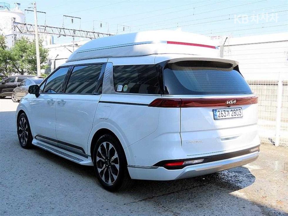 2023 - kia carnival