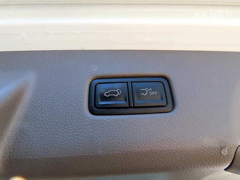 2023 - kia carnival