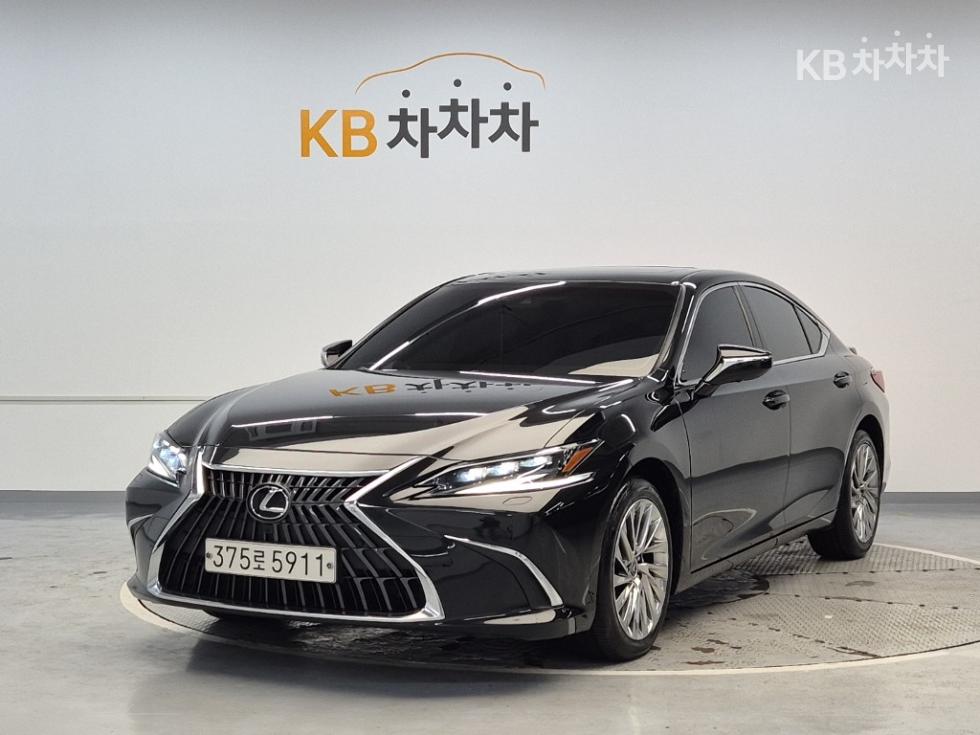Lexus 뉴 제너레이션 ES 300h Luxury+ - фото 1